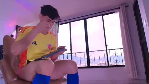 Snapshot of marcus_fire chatting on November 30, 8:13 pm marcus_fire online show from November 30, 8:13 pm