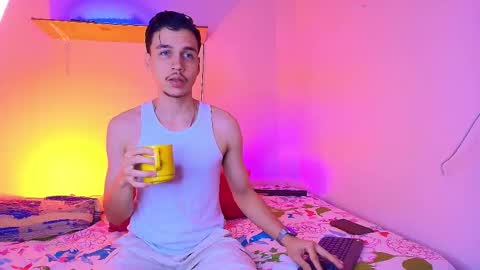 Marcus Hanks online show from December 3, 3:03 am