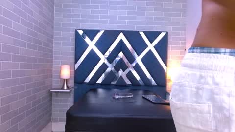 Snapshot of marcus_hans chatting on November 17, 6:35 pm marcus hans online show from November 17, 6:35 pm