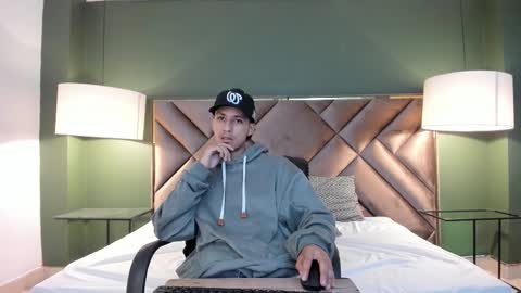 Snapshot of marcus_jeron chatting on October 22, 9:47 pm marcus_jeron online show from October 22, 9:47 pm