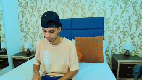 Snapshot of marcus_jeron chatting on October 28, 8:55 pm marcus_jeron online show from October 28, 8:55 pm