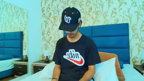 Snapshot of marcus_jeron chatting on November 19, 9:26 pm marcus_jeron online show from November 19, 9:26 pm