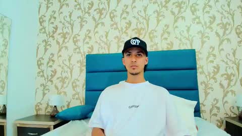 Snapshot of marcus_jeron chatting on November 27, 9:50 pm marcus_jeron online show from November 27, 9:50 pm