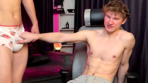 Snapshot of marcus_paradise chatting on October 22, 5:52 am marcus_paradise online show from October 22, 5:52 am