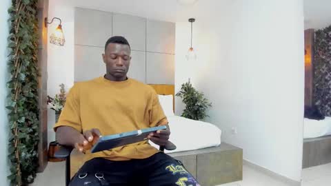 Marcusssss online show from December 17, 12:33 pm