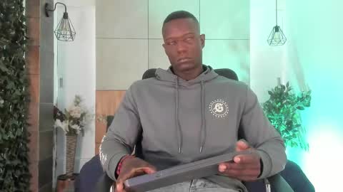 Snapshot of marcusblack_ chatting on May 7, 11:26 am Marcusssss online show from May 7, 11:26 am