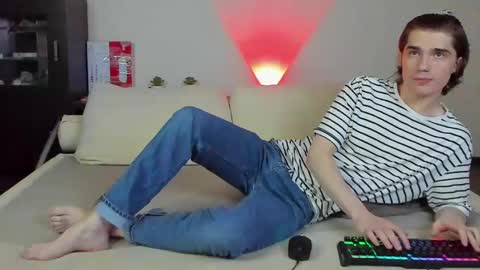 Marcus Jones online show from December 19, 1:07 pm