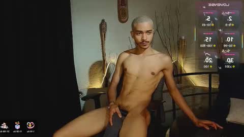 Snapshot of marcusrain_ chatting on November 7, 9:04 pm Marcus online show from November 7, 9:04 pm