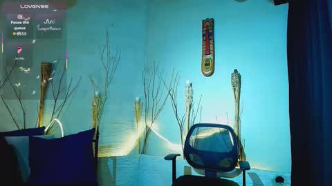 Snapshot of marcusrain_ chatting on November 16, 7:19 pm Marcus online show from November 16, 7:19 pm