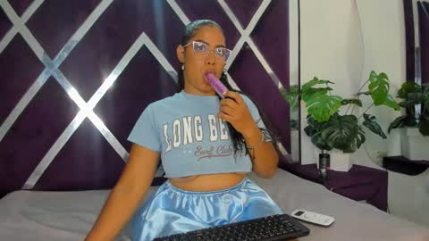 Snapshot of marcyasm chatting on February 27, 9:15 pm Marcy Gomez online show from February 27, 9:15 pm