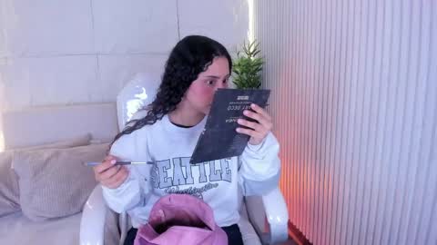 Marelyn online show from April 16, 11:33 am