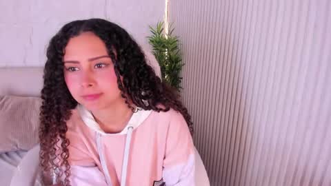 Snapshot of marelynsummer chatting on April 22, 11:34 am Marelyn online show from April 22, 11:34 am