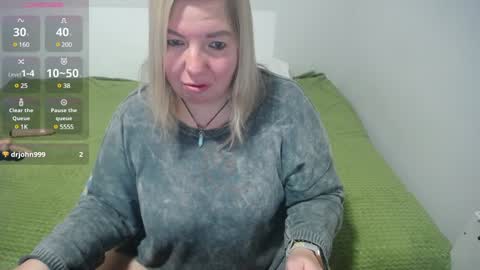 Snapshot of margaret_gem chatting on January 25, 2:04 am margaret gem online show from January 25, 2:04 am