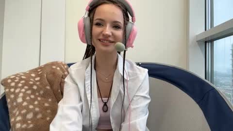 Emily online show from May 17, 10:00 am