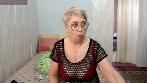 Snapshot of margaretstar chatting on June 20, 9:01 am MargaretStar online show from June 20, 9:01 am