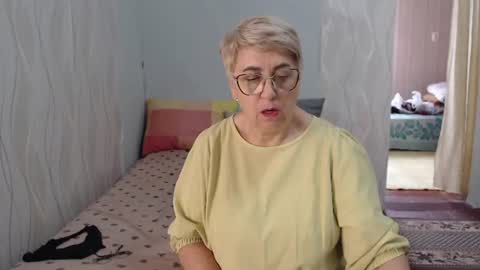 Snapshot of margaretstar chatting on June 24, 10:14 am MargaretStar online show from June 24, 10:14 am