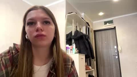 Snapshot of margarettavuolo chatting on February 6, 5:34 am Mia online show from February 6, 5:34 am