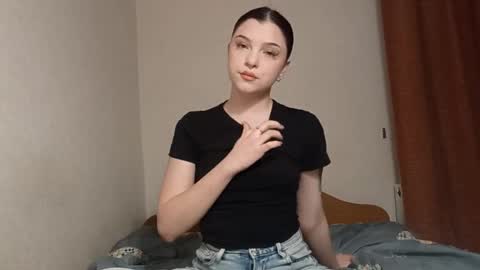 Snapshot of margarettavuolo chatting on February 9, 4:44 pm Mia online show from February 9, 4:44 pm