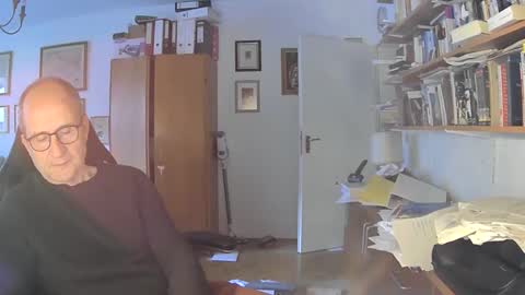 Snapshot of marginalie chatting on January 11, 7:28 am marginalie online show from January 11, 7:28 am