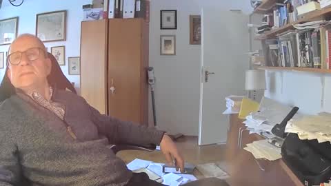 Snapshot of marginalie chatting on January 18, 12:15 pm marginalie online show from January 18, 12:15 pm