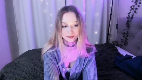 Snapshot of margorozentals chatting on April 22, 9:49 pm Margo online show from April 22, 9:49 pm
