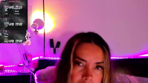 Margoth Broke online show from November 21, 9:19 am