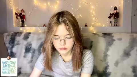 Snapshot of margueritecarrauza chatting on February 8, 8:56 pm Lina online show from February 8, 8:56 pm