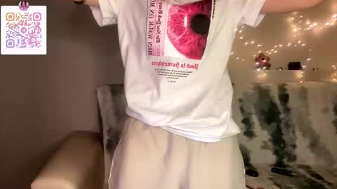 Snapshot of margueritecarrauza chatting on February 26, 11:04 pm Lina online show from February 26, 11:04 pm