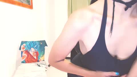 Snapshot of mari4you69 chatting on December 18, 9:58 am mari4you69 online show from December 18, 9:58 am