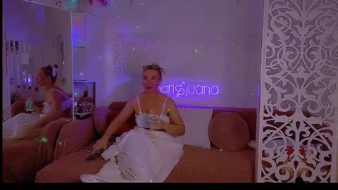 mari69juana online show from February 10, 6:45 pm