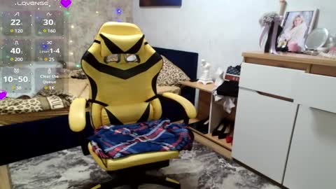 Mari online show from February 7, 6:24 pm