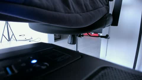 PVT IS OPEN LOVES AND WE DONT HAVE LIMITS online show from April 4, 8:01 am