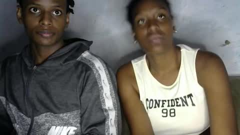 Snapshot of mari_clau_hot chatting on November 17, 10:59 pm mari_clau_hot online show from November 17, 10:59 pm