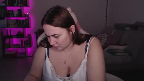 mari moore online show from December 17, 8:31 am