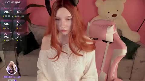 Snapshot of mari_nett chatting on March 7, 6:57 am mari_nett online show from March 7, 6:57 am