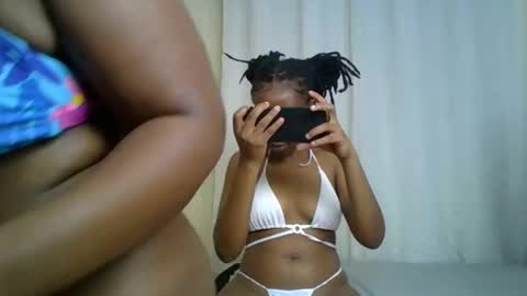 maria_dally online show from December 5, 4:42 am