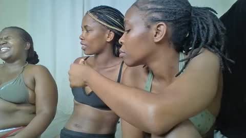 maria_dally online show from December 5, 8:33 pm