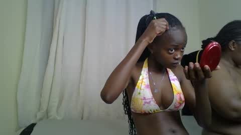 maria_dally online show from December 16, 4:34 am