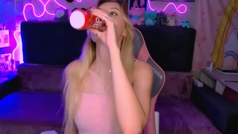 Snapshot of maria_hunt chatting on November 8, 5:07 am Maria online show from November 8, 5:07 am