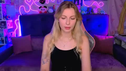 Snapshot of maria_hunt chatting on November 28, 4:59 am Maria online show from November 28, 4:59 am