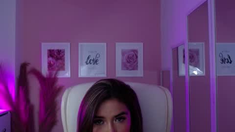 Snapshot of maria_jones chatting on December 12, 2:11 pm Instagram soymj01 online show from December 12, 2:11 pm