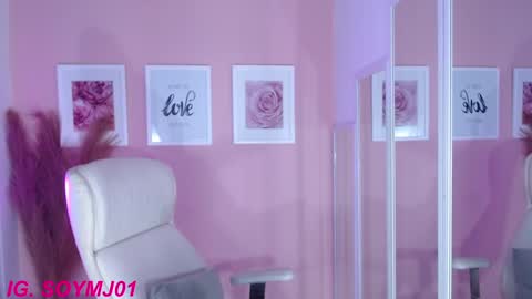 Snapshot of maria_jones chatting on December 19, 12:12 pm Instagram soymj01 online show from December 19, 12:12 pm