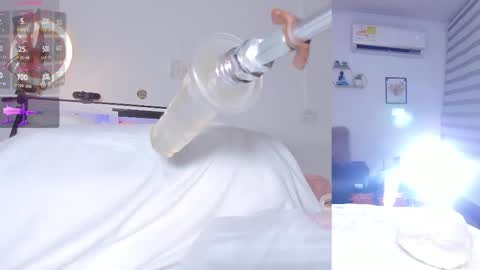 Snapshot of maria_jones__ chatting on October 18, 2:14 am maria_jones__ online show from October 18, 2:14 am