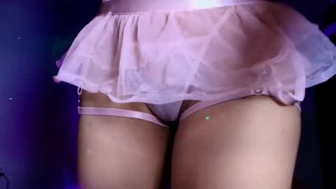 Snapshot of maria_rosee chatting on December 18, 1:39 pm ELI online show from December 18, 1:39 pm