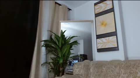 Snapshot of mariaa_antonia1 chatting on December 9, 4:45 am mariaa_antonia1 online show from December 9, 4:45 am