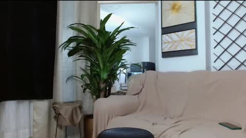 Snapshot of mariaa_antonia1 chatting on December 27, 12:50 am mariaa_antonia1 online show from December 27, 12:50 am