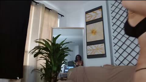 Snapshot of mariaa_antonia1 chatting on December 29, 9:09 pm mariaa_antonia1 online show from December 29, 9:09 pm