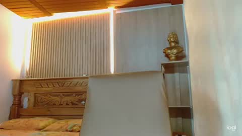 mariaa_antonia1 online show from July 13, 10:45 pm