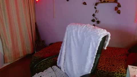 Snapshot of mariaajuana_ chatting on October 12, 4:22 am mariaajuana_ online show from October 12, 4:22 am