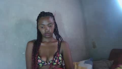 Snapshot of mariah586 chatting on November 7, 7:41 am Maria online show from November 7, 7:41 am